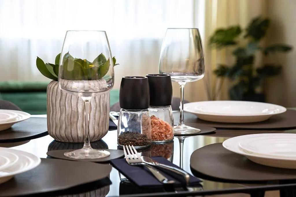 Olive Green Designer Apartment Plovdiv